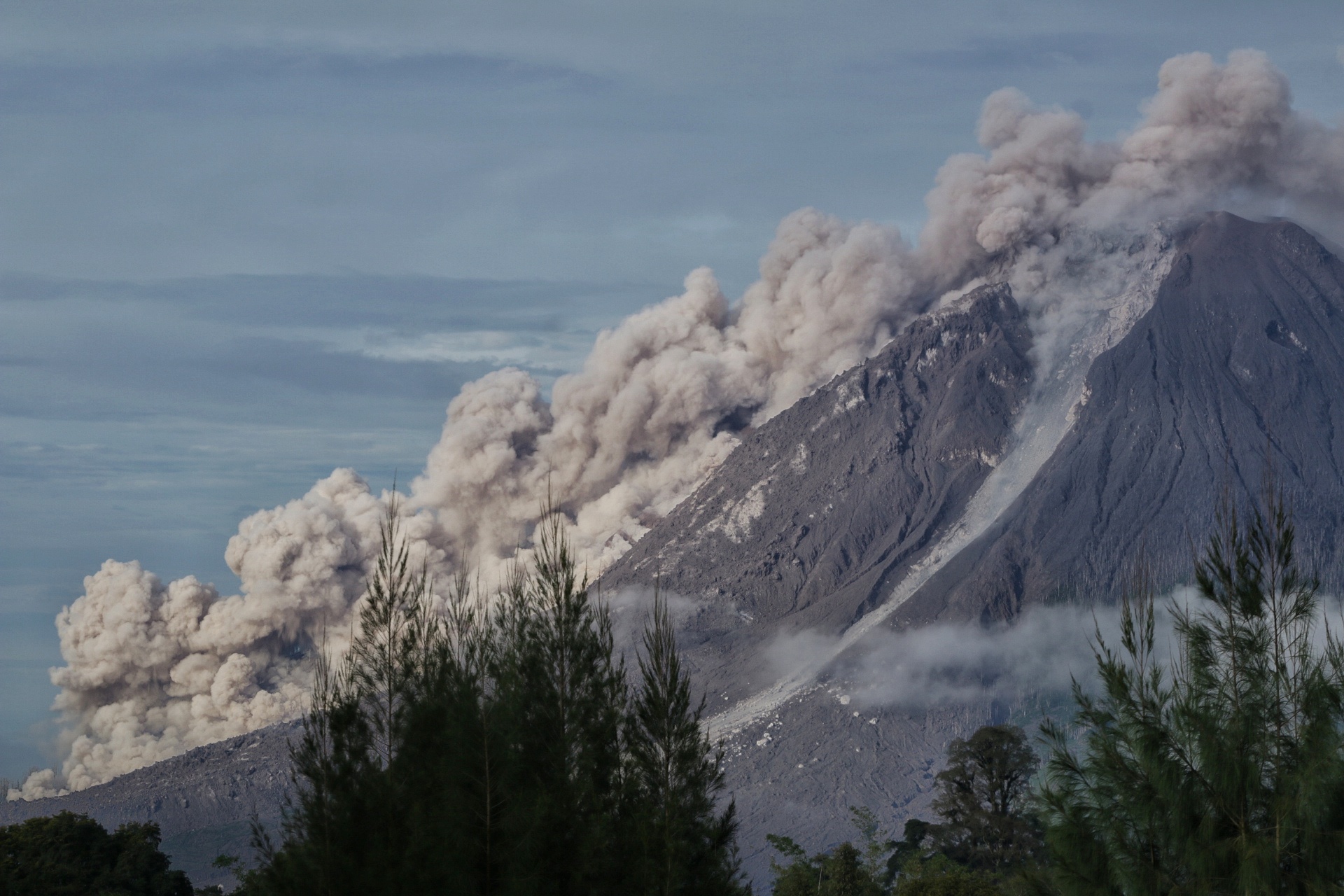 Erupsi Gunung Sinabung - ACEHKITA.COM