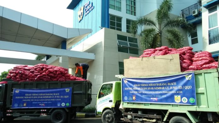 30 Ton Bawang Sitaan Bea Cukai Kuala Langsa Dihibahkan untuk Warga
