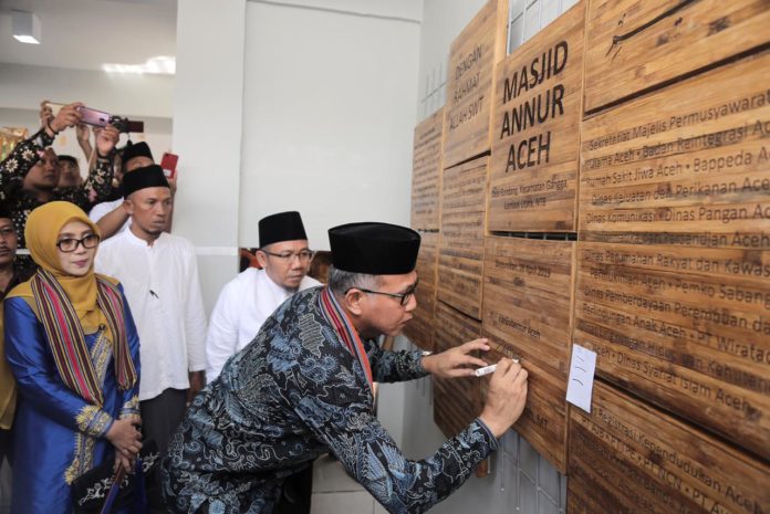 Plt Gubernur Aceh Resmikan Masjid Berkonstruksi Bambu di Lombok