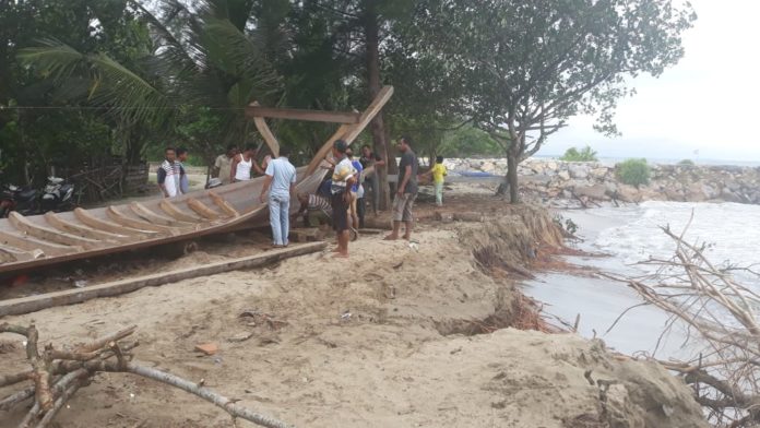 Warga Pesisir Pantai di Abdya Gelisah, Rumahnya Terancam Kena Abrasi