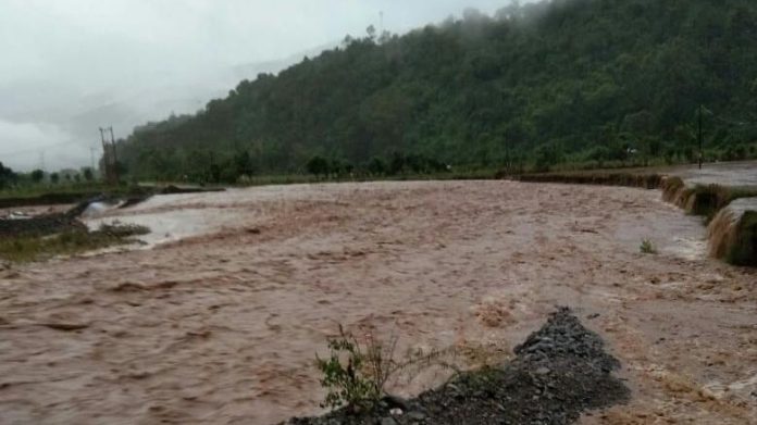 Diterjang Banjir, Jalan Pidie-Meulaboh Kembali Terputus