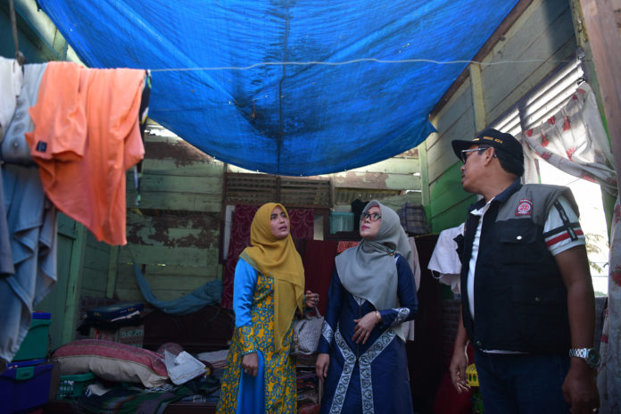 Pemerintah Aceh Serahkan Bantuan untuk Korban Puting Beliung di Bireuen