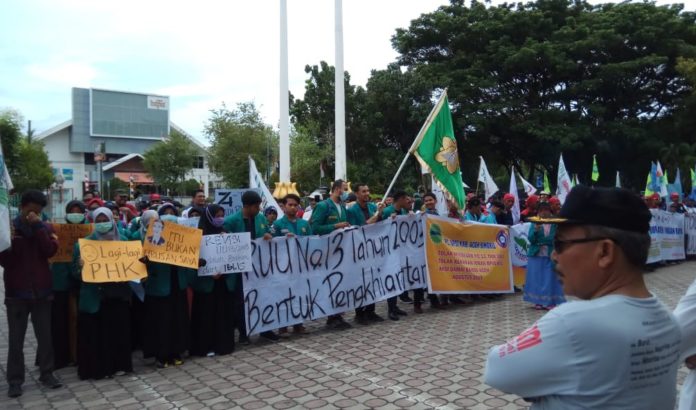 Gerakan Buruh Aceh Konvoi Tolak Rencana Revisi UU Ketenagakerjaan