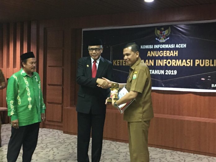 KIA Beri Anugerah Keterbukaan Informasi Badan Publik 2019 di Aceh