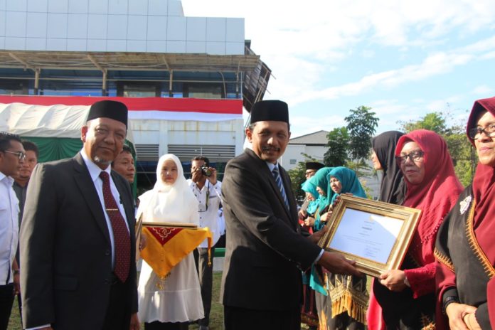 5 Guru Madrasah di Aceh Terima Penghargaan di Hari Amal Bakti Kemenag