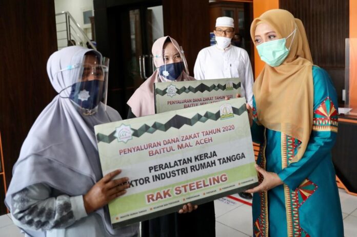 348 Mustahik Terima Bantuan Alat Kerja dari Baitul Mal Aceh
