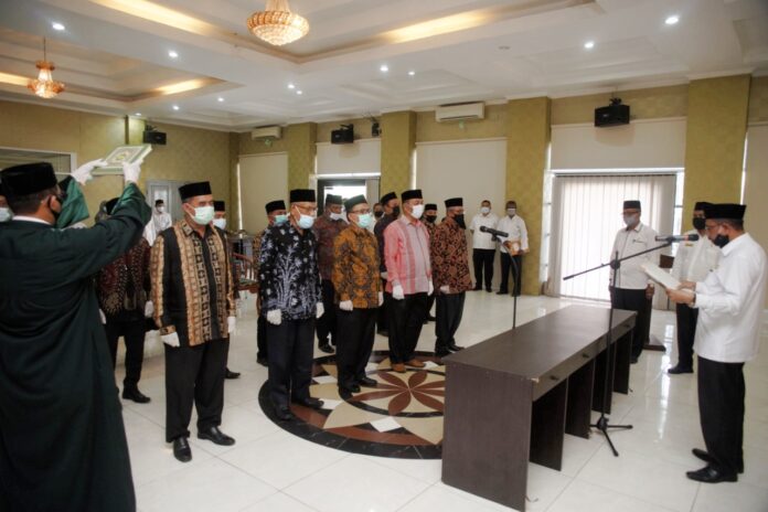 Kemenag Aceh Lantik 13 Pejabat Administrator, Pengawas dan Fungsional