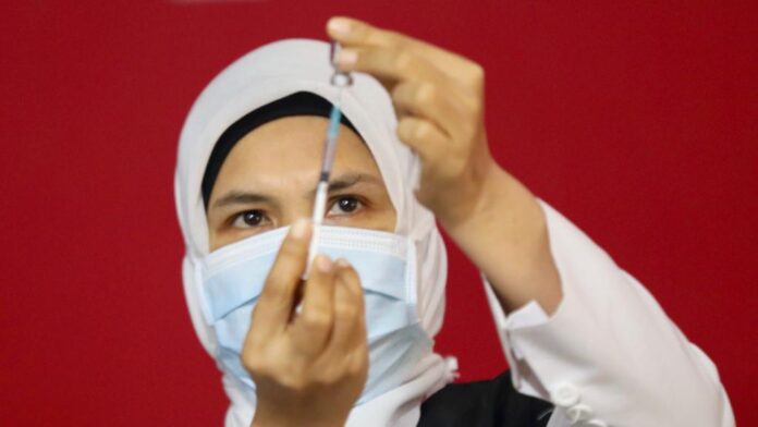 Vaksinasi Corona di Aceh Dimulai, Sasar 3,7 Juta Warga Disuntik Vaksin