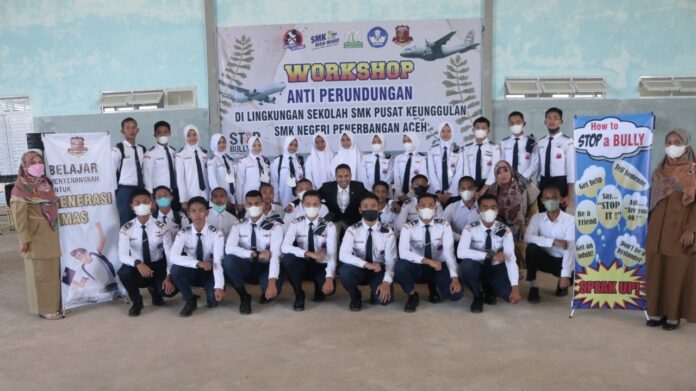 Siswa dan Guru SMKN Penerbangan Aceh Dibekali Pengetahuan Anti Perundungan