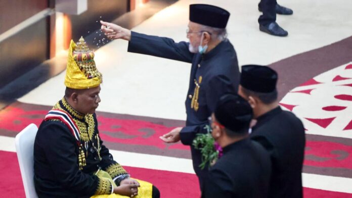 Saiful Bahri Resmi Dilantik Jadi Ketua DPRA Gantikan Dahlan Jamaluddin