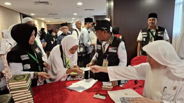 Jemaah Haji Aceh Terima Dana Wakaf Baitul Asyi 1.500 Riyal